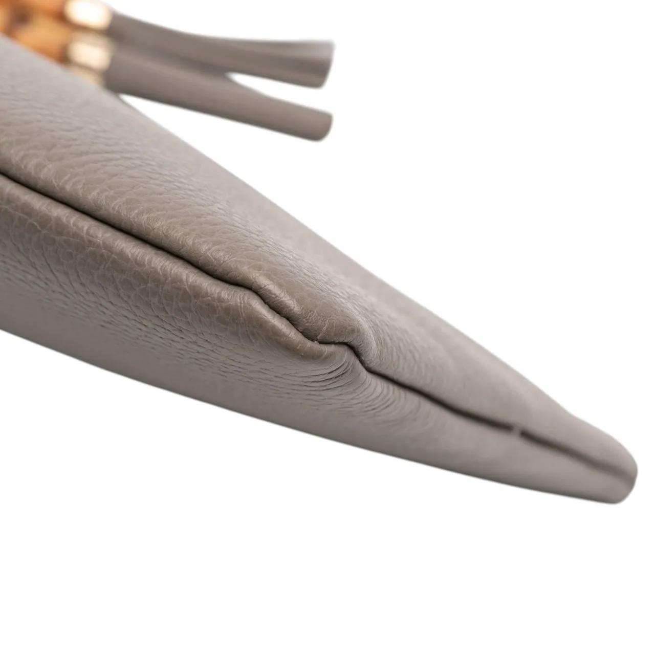 Thumbnail - Gucci Clutches - Calfskin Bamboo Tassel Clutch - Gr. unisize - in Grau - für Damen