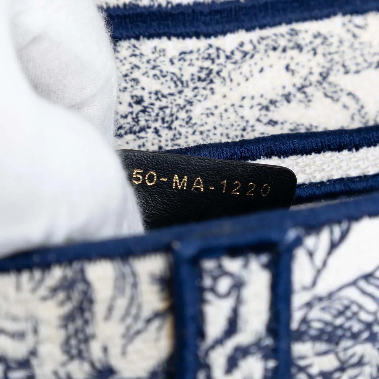 Thumbnail - Christian Dior Hobo Bags - Canvas Embroidered Toile de Jouy Saddle Bag - Gr. unisize - in Blau - für Damen