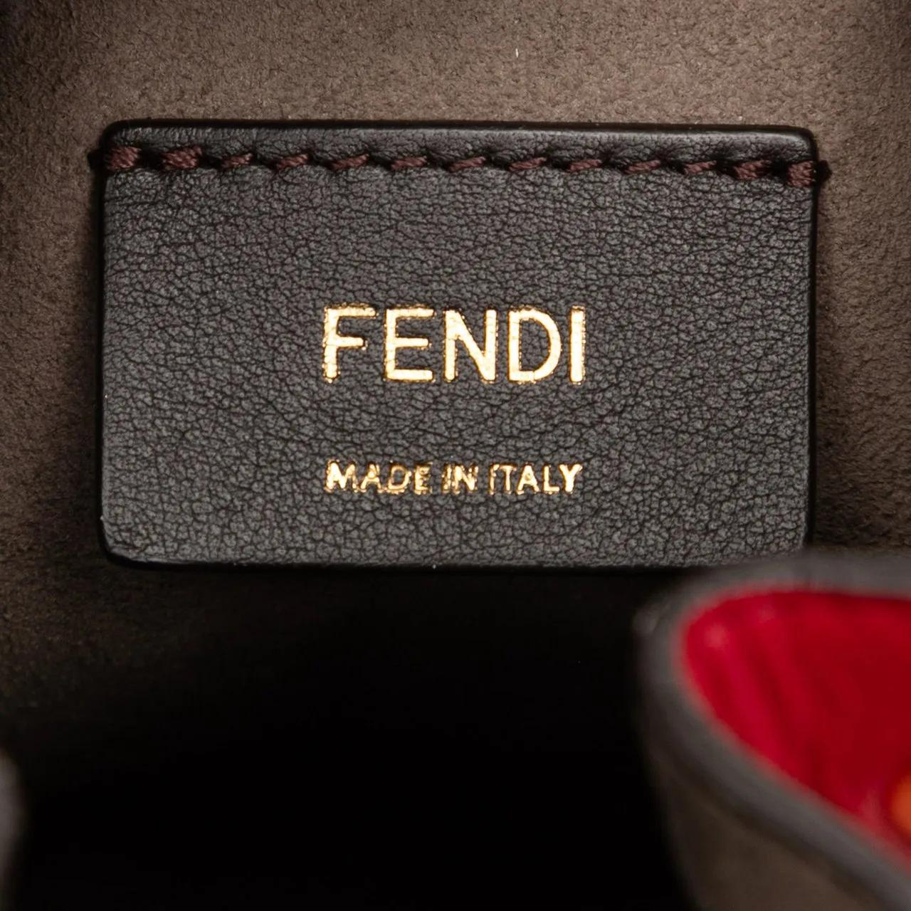 Thumbnail - Fendi Hobo Bags - Mini Leather Mon Tresor Bucket Bag - Gr. unisize - in Rot - für Damen