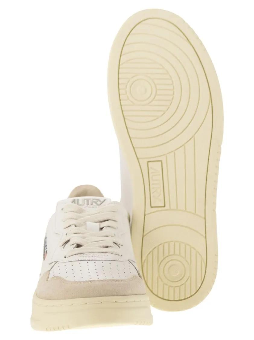 Thumbnail - Autry Low-Top Sneaker - Medalist Low - Leather And Suede Sneakers - Gr. 36 (EU) - in Weiß - für Damen