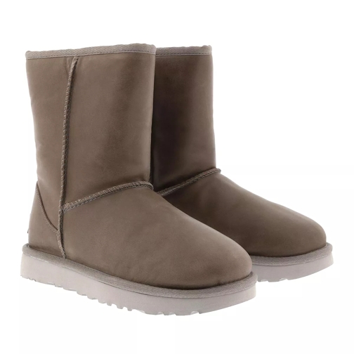 UGG W Classic Short Leather Feather Winterstiefel