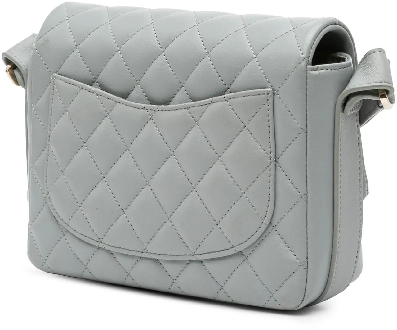 Chanel Shoppers Quilted Calfskin Bolero de Flap in grijs