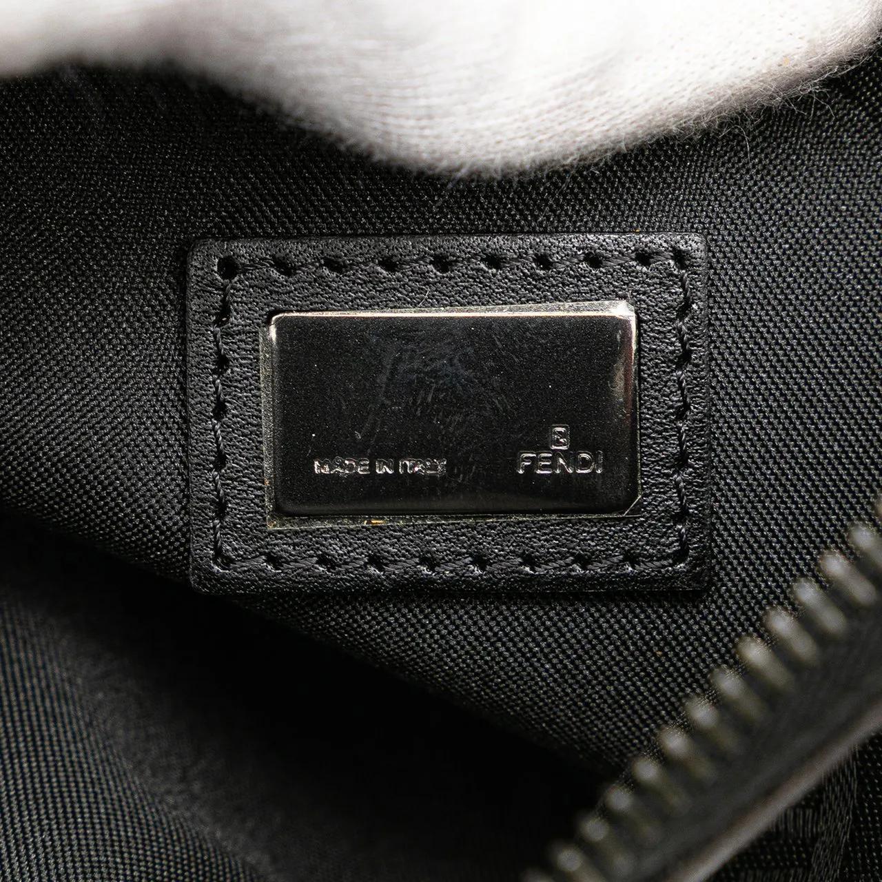 Thumbnail - Fendi Hobo Bags - Zucchino Canvas Oyster Shoulder Bag - Gr. unisize - in Schwarz - für Damen