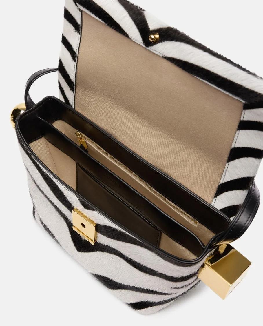 Jacquemus Shoppers Le Rond Carre Shoulder Bag in zwart