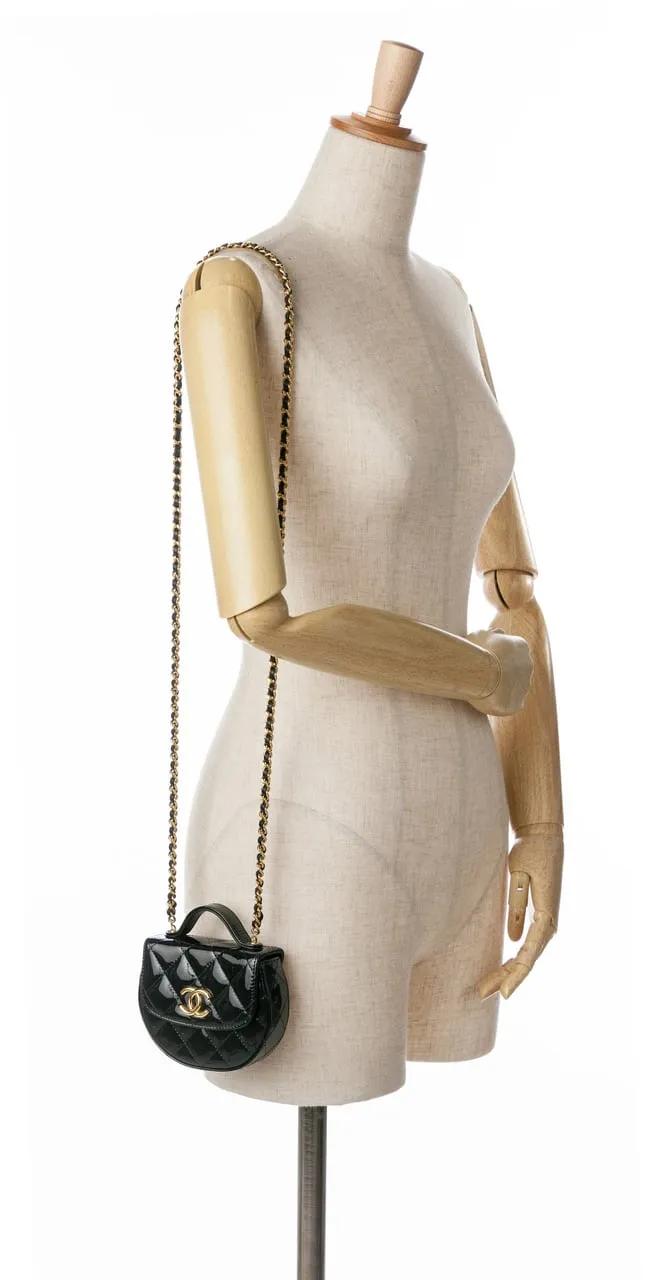 Thumbnail - Chanel Hobo Bags - 2021-2024 Mini CC Quilted Patent Leather Top Handl - Gr. unisize - in Schwarz - für Damen