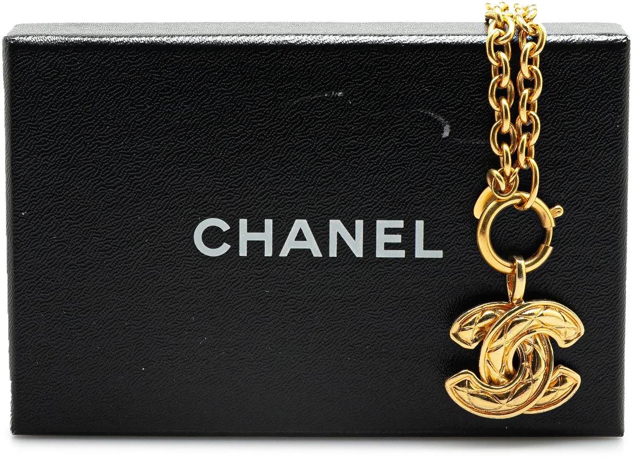 Thumbnail - Chanel Halskette - Gold Plated CC Quilted Pendant Necklace - Gr. unisize - in Gold - für Damen