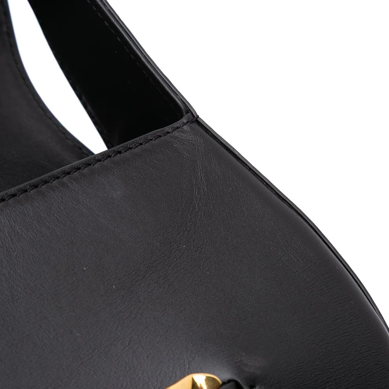 Thumbnail - Valentino Garavani Hobo Bags - Medium Leather Vlogo Chain Shoulder Bag - Gr. unisize - in Schwarz - für Damen