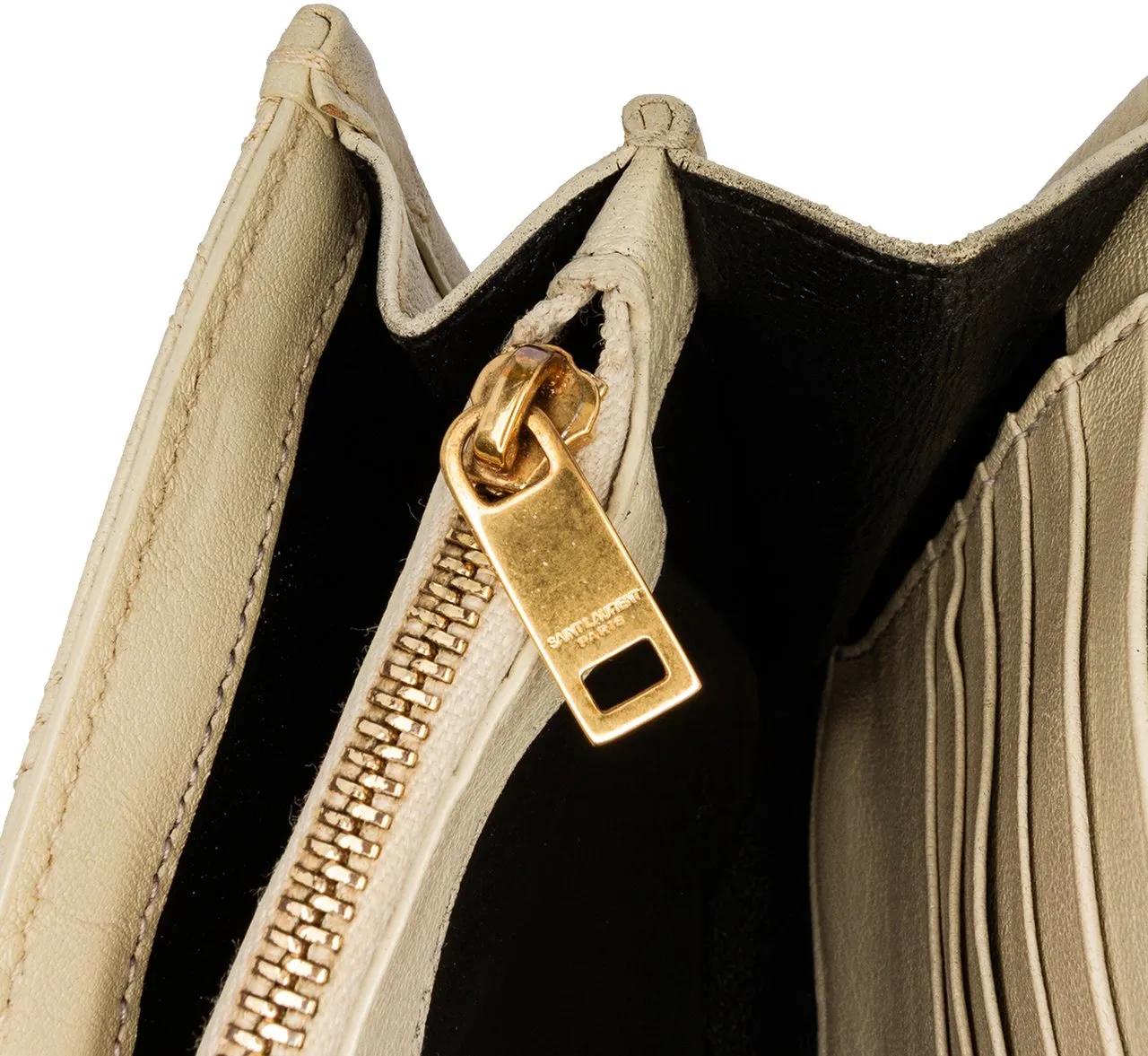 Thumbnail - Saint Laurent Hobo Bags - 2021 Quilted Lambskin Diamond Becky Chain Wallet - Gr. unisize - in Weiß - für Damen