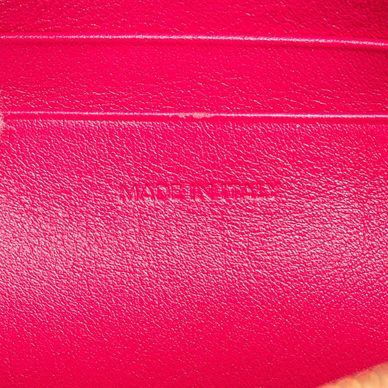 Thumbnail - Celine Hobo Bags - Quilted Calfskin C Charm Crossbody - Gr. unisize - in Gold - für Damen