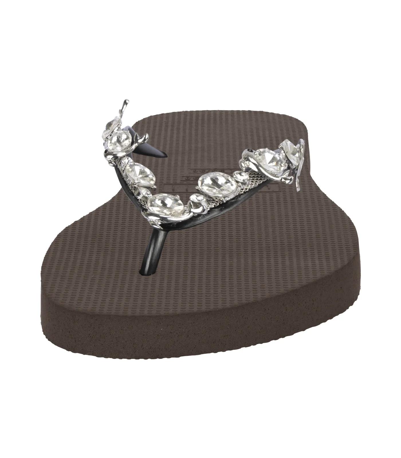 Thumbnail - UZURII Slipper & Pantoletten - platte hausschuhe Chrystal Dolphin - Gr. 41,5 (EU) - in Braun - für Damen