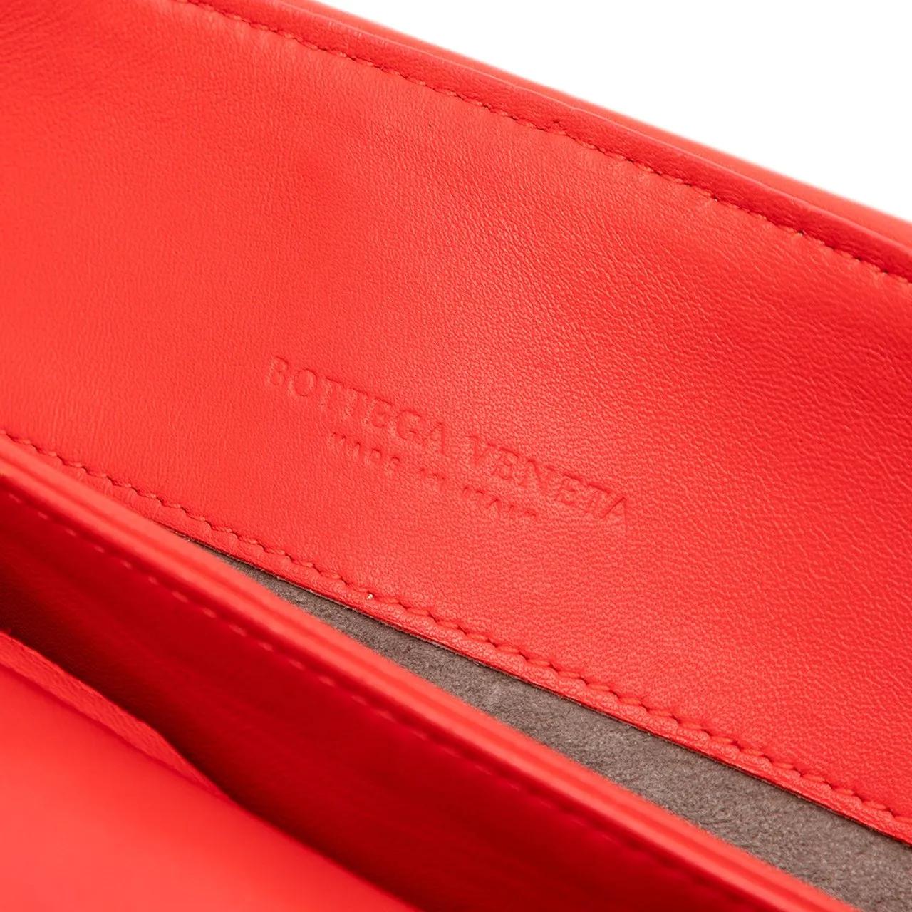 Thumbnail - Bottega Veneta Hobo Bags - Small Nappa Intrecciato Olimpia Shoulder Bag - Gr. unisize - in Rot - für Damen