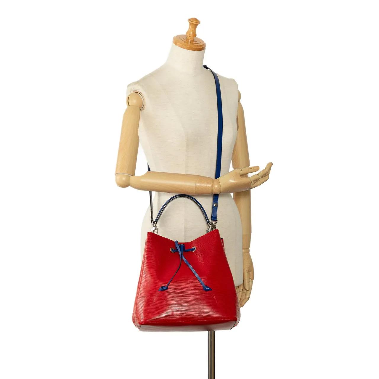 Thumbnail - Louis Vuitton Hobo Bags - Epi NeoNoe MM - Gr. unisize - in Rot - für Damen