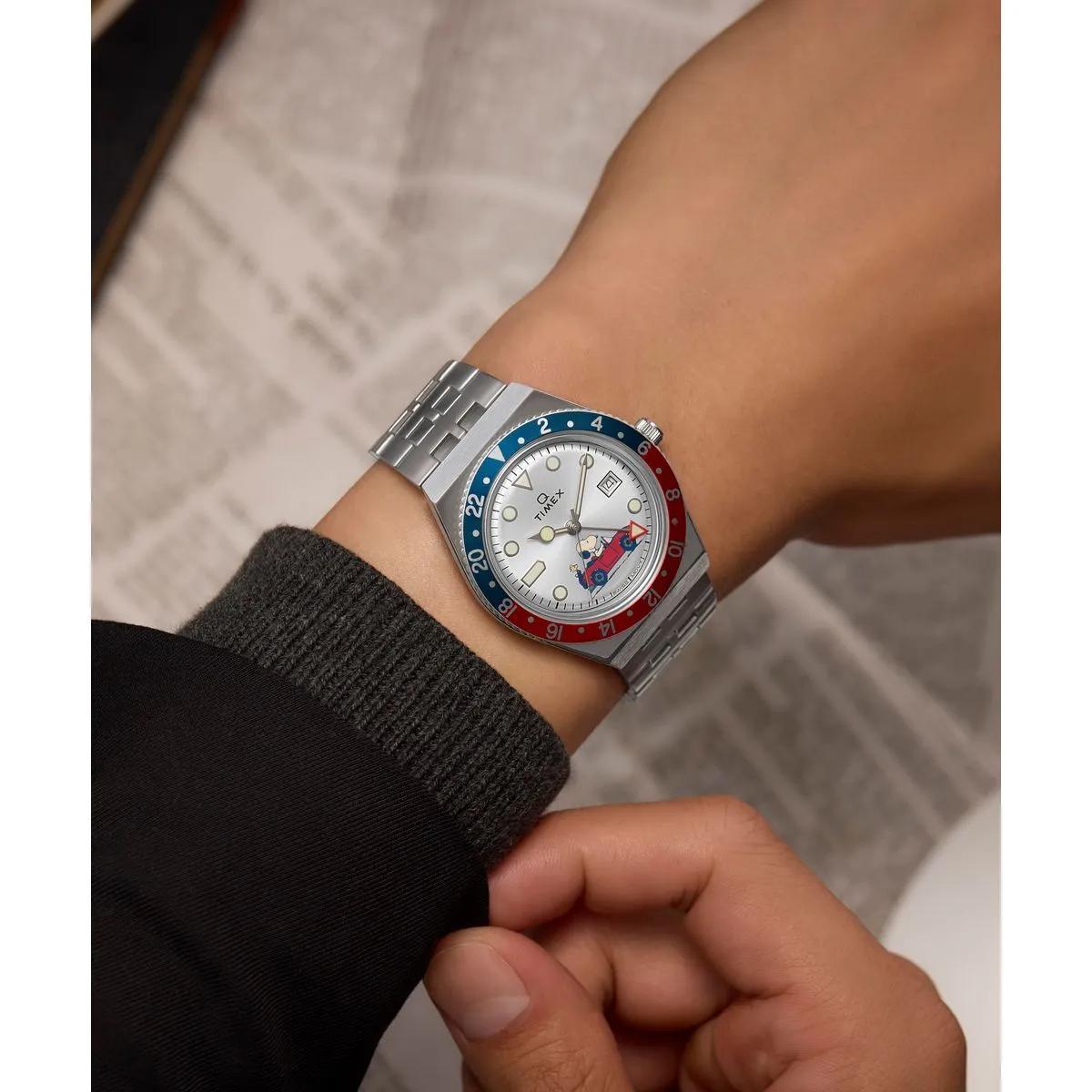 Thumbnail - Timex Uhren - Quarz-Analoguhr Q Timex Gmt X Peanuts - Car - Gr. unisize - in Silber - für Damen