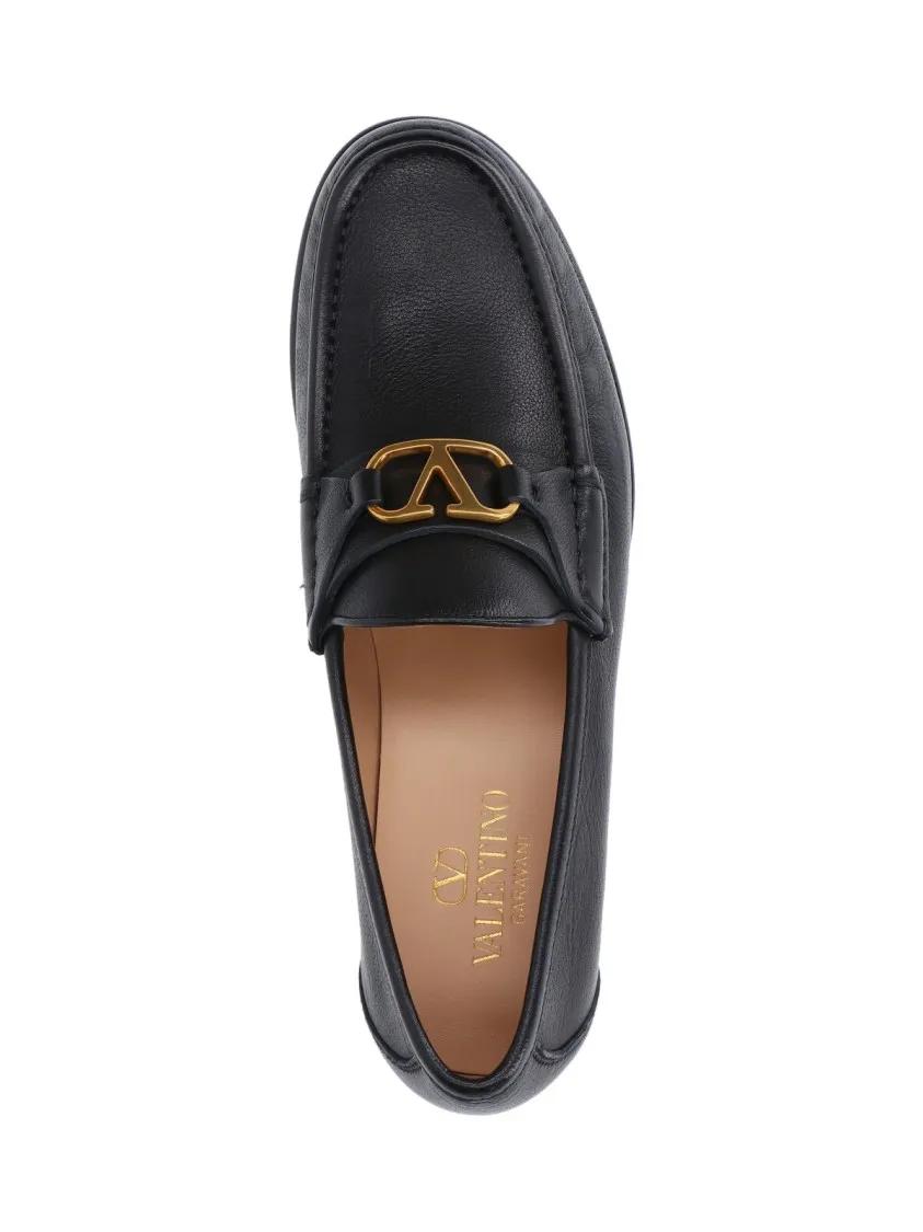Thumbnail - Valentino Garavani Loafer - Vlogo Signature' Moccasins – Black - Gr. 41,5 (EU) - in Schwarz - für Damen