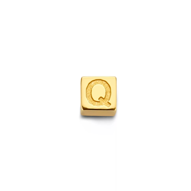 Isabel Bernard Pendentif Q Gold Le Carré Felie 14 Karat Cube Charm Gold