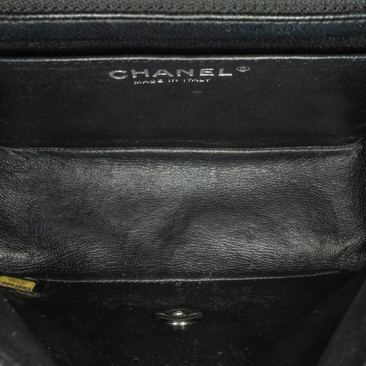 Chanel Hobo bags Mini Square Classic Patent Single Flap in zwart