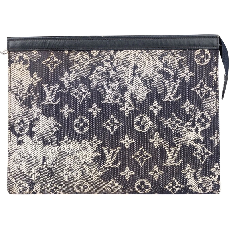 Louis Vuitton Schultertasche Louis Vuitton Tapestry Monogram Pochette Voyage MM blau