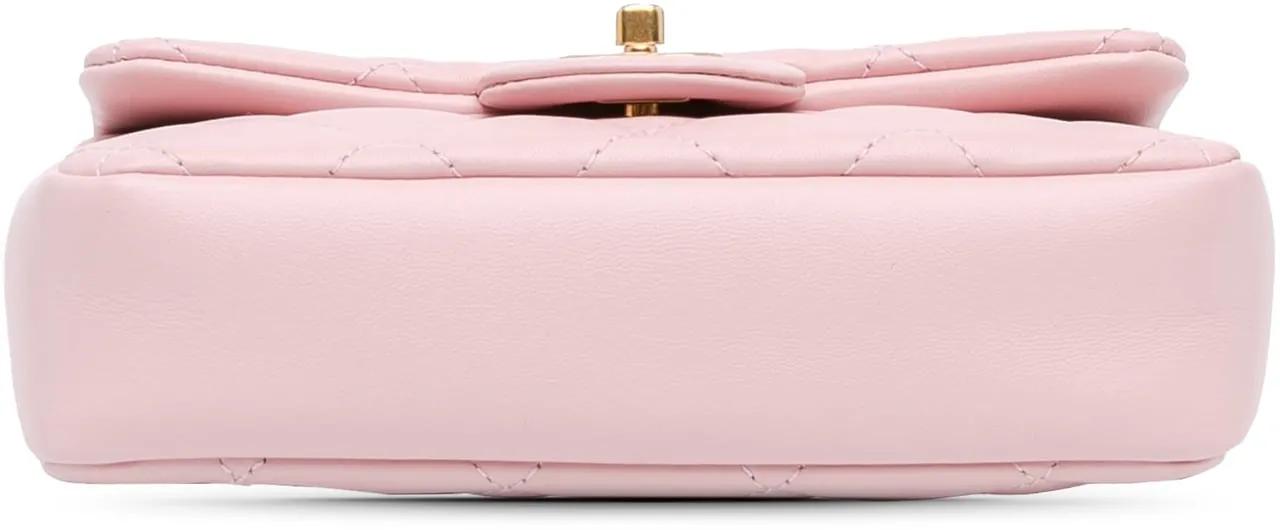 Chanel Shoppers Mini Quilted Lambskin Heart Charms Flap in poeder roze