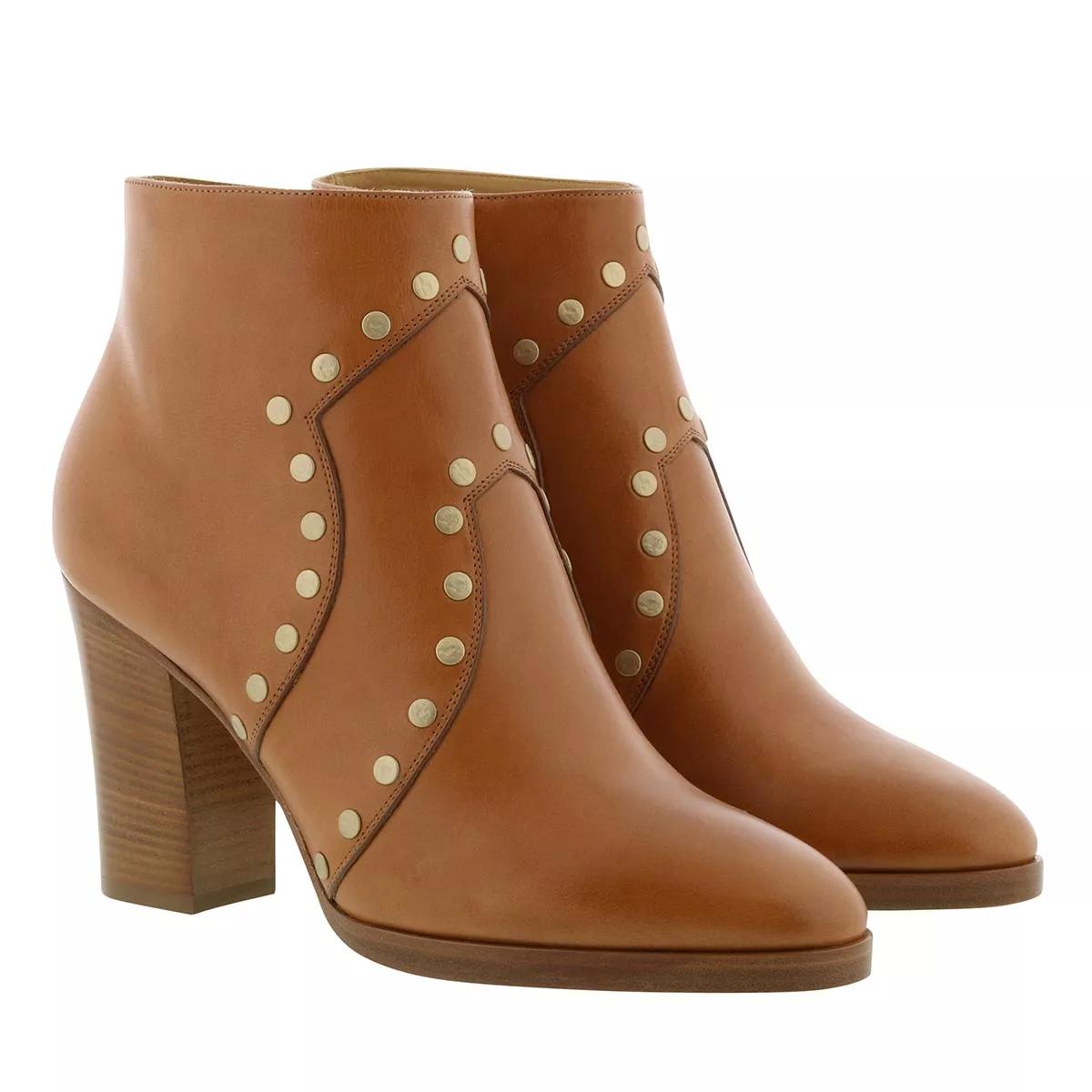 Dolce vita hotsell tobin studded bootie