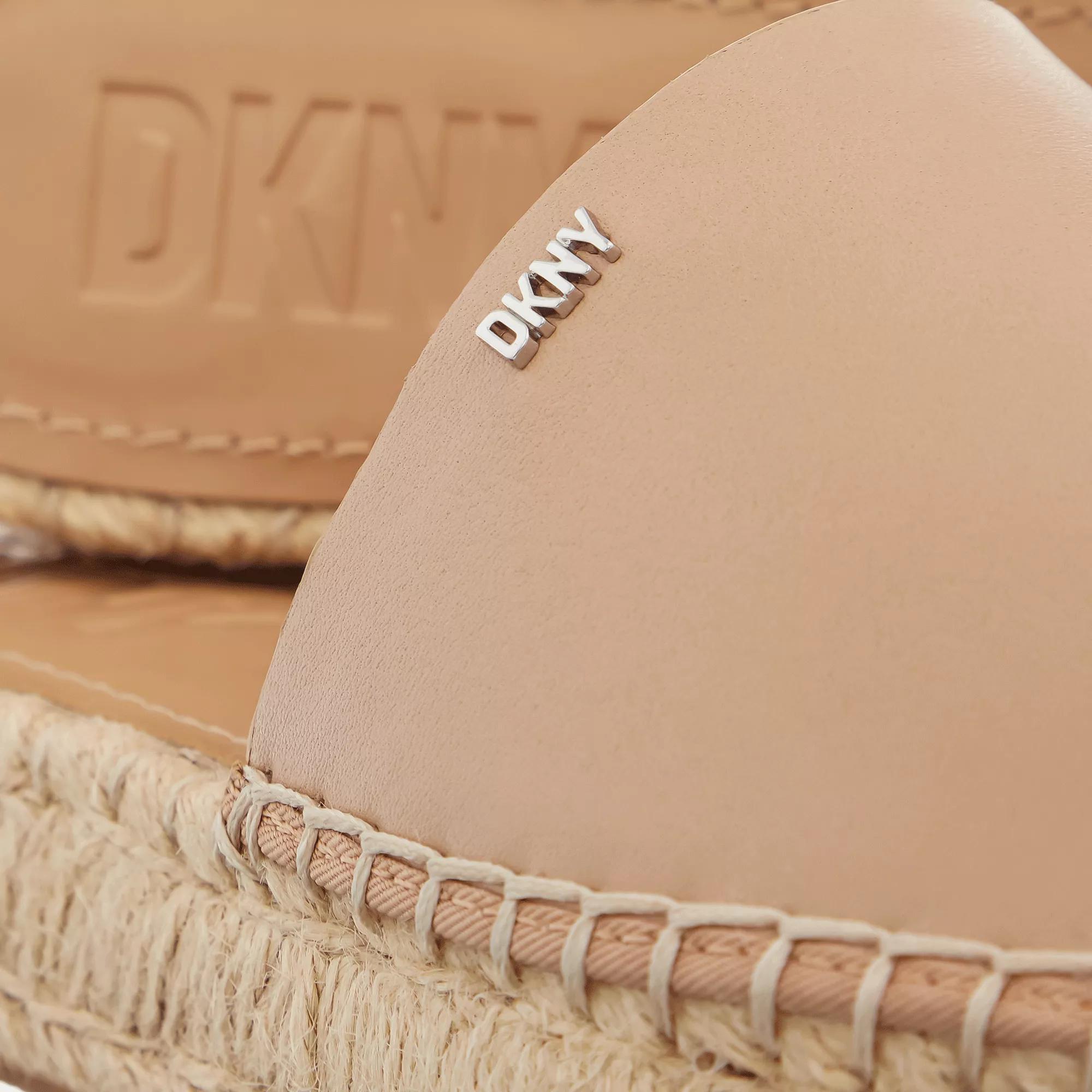 dkny espadrilles, camillo platform slide espadrille en beige - pour dames