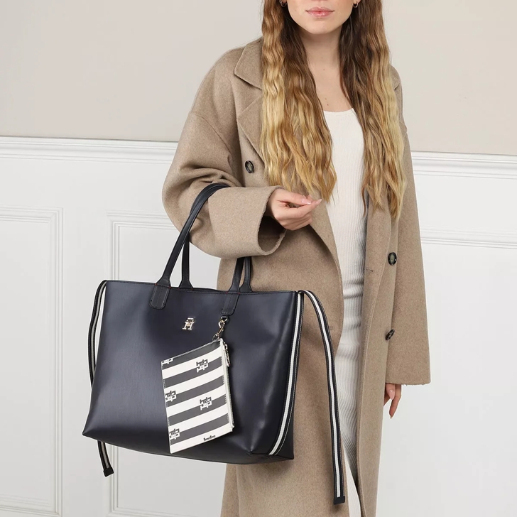 Iconic 2024 tommy tote