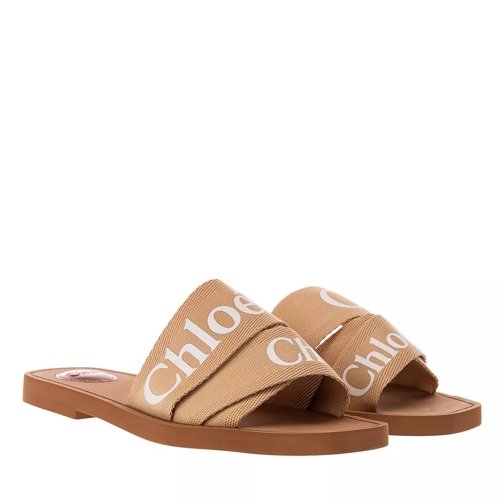 Chloé Woody Canvas Logo Sandals Soft Tan Slip-in skor
