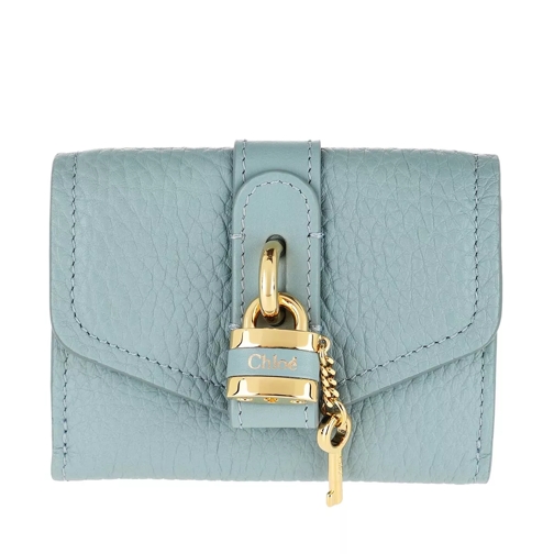 Chloé Small Wallet Calfskin Leather Faded Blue Tri-Fold Portemonnee