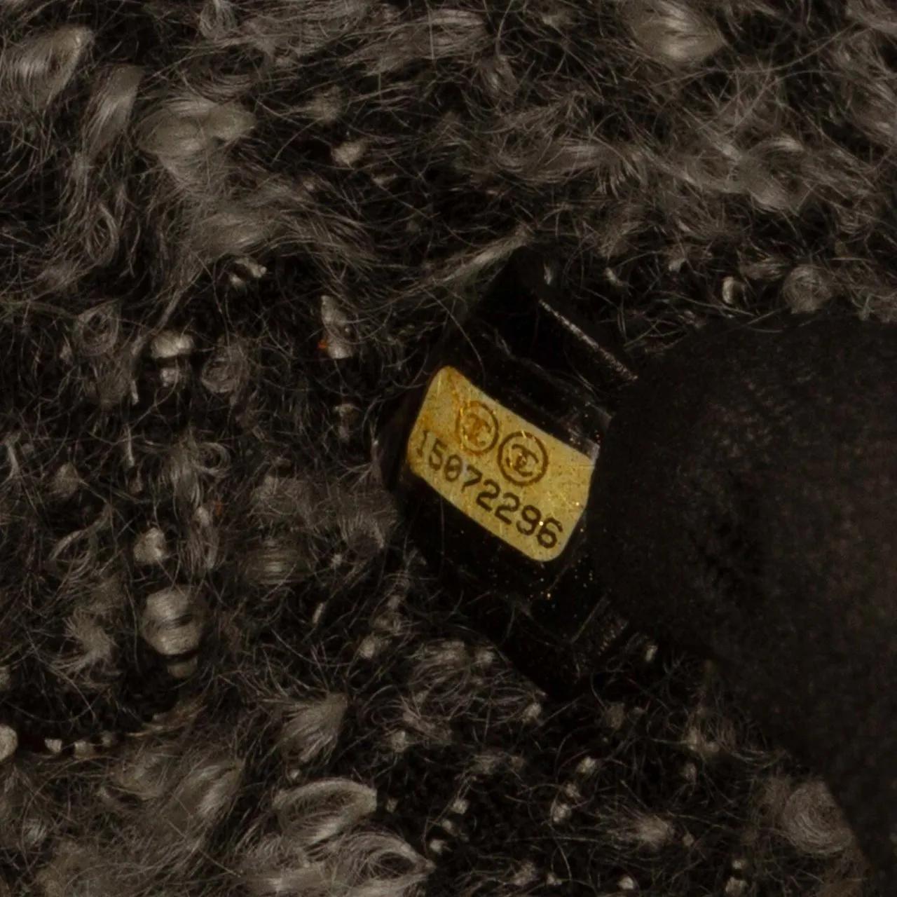 Thumbnail - Chanel Shopper - CC Quilted Calfskin Tweedy Shopping Tote - Gr. unisize - in Schwarz - für Damen