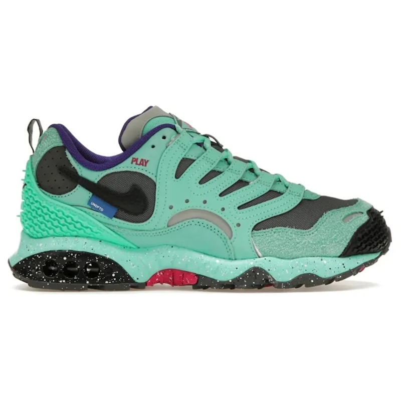 Nike Low-Top-Sneaker Nike Air Terra Humara Undefeated Light Menta schwarz