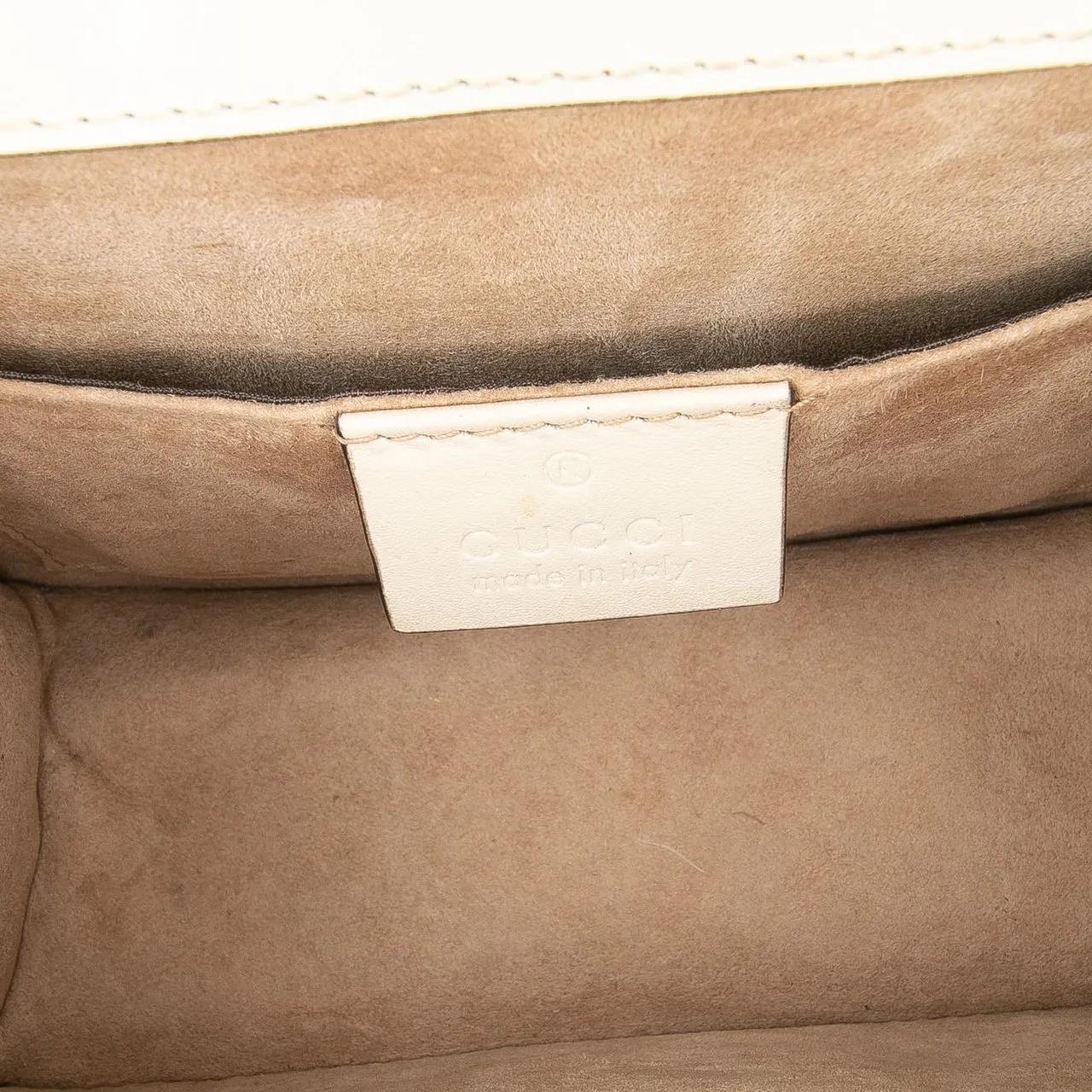 Thumbnail - Gucci Hobo Bags - Mini Calfskin Sylvie Chain Crossbody - Gr. unisize - in Weiß - für Damen