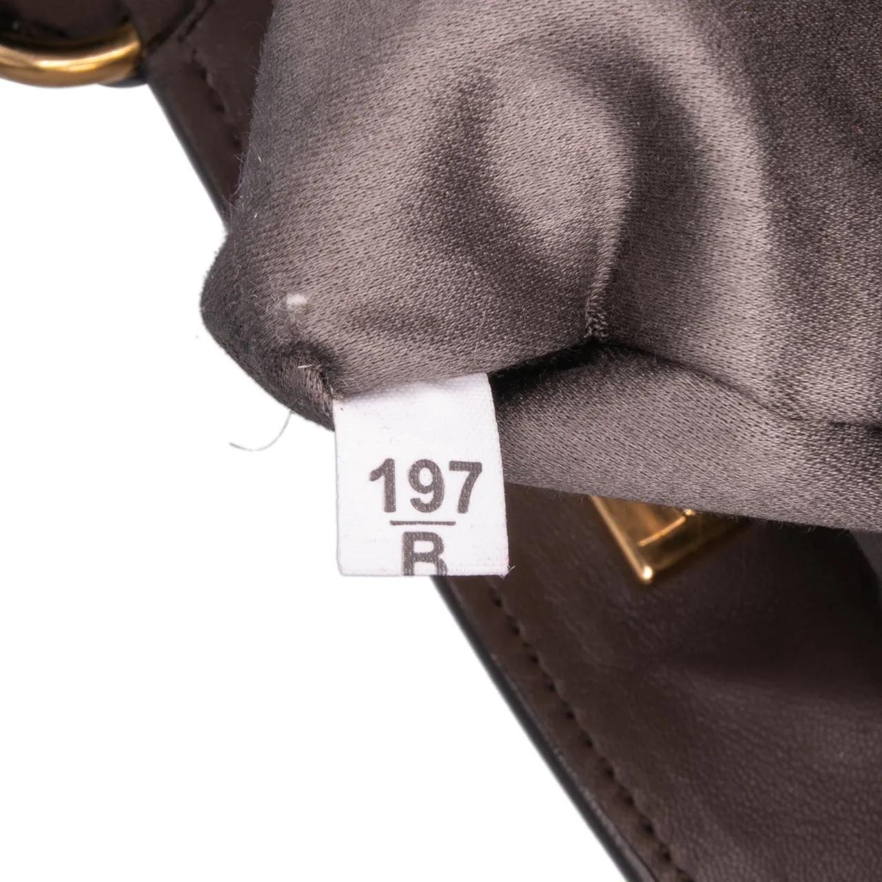 Thumbnail - Miu Miu Hobo Bags - Matelasse Leather Turnlock Tote - Gr. unisize - in Schwarz - für Damen