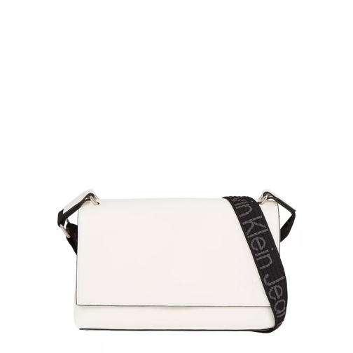 Calvin Klein Crossbody Bag Ultralight Umhängetasche Weiß