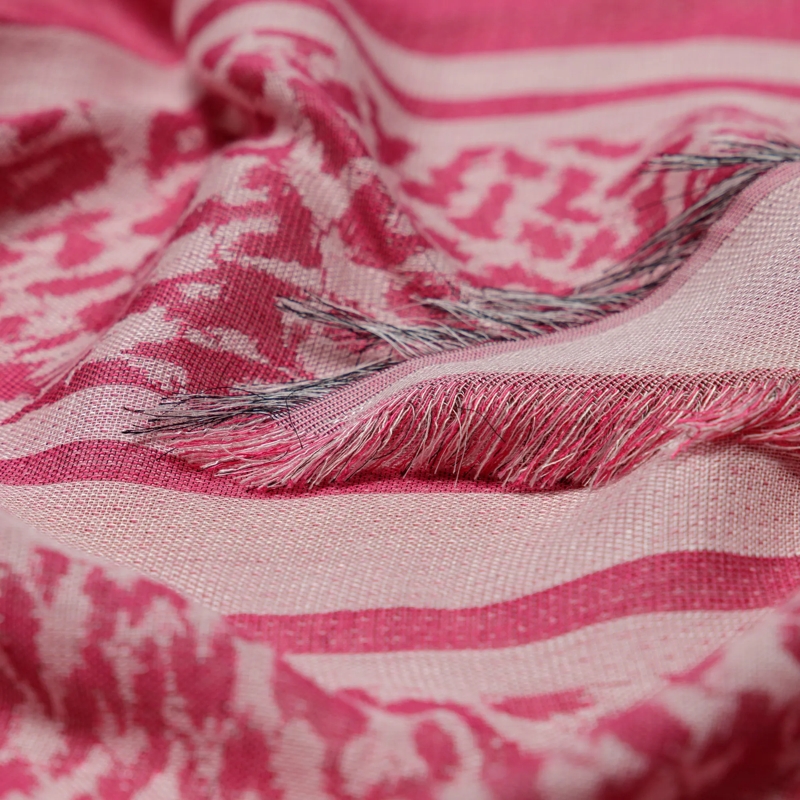 Lala Berlin Leichter Schal Triangle Tilda Swoosh Rose Hot Pink(Image 3)