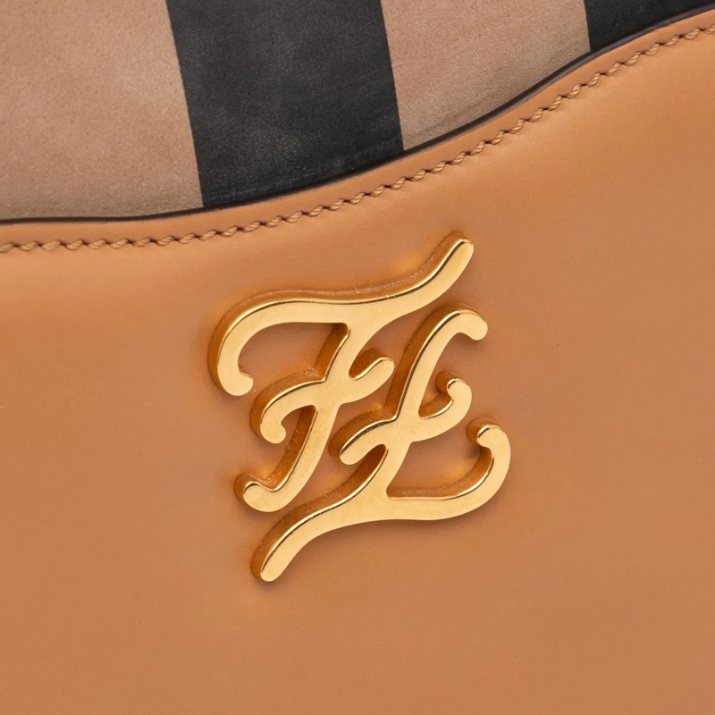 Fendi Schultertasche Calfskin Vitello King Nubuck Pequin Karligraphy Po braun