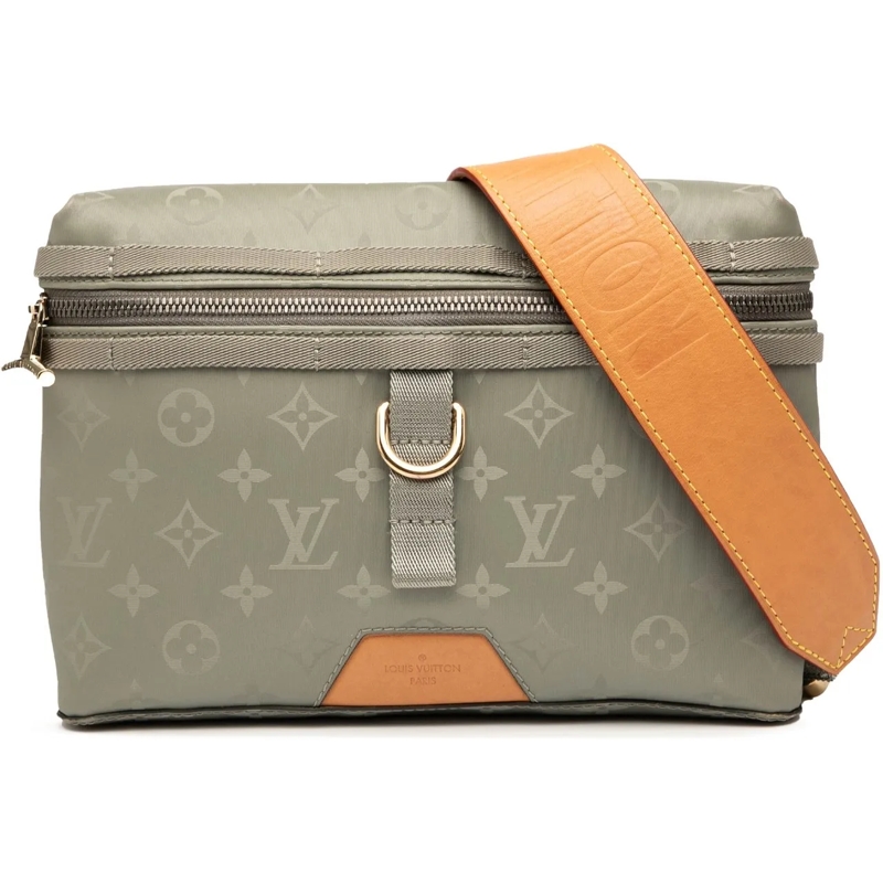 Louis Vuitton Schultertasche Monogram Titanium Messenger PM grau