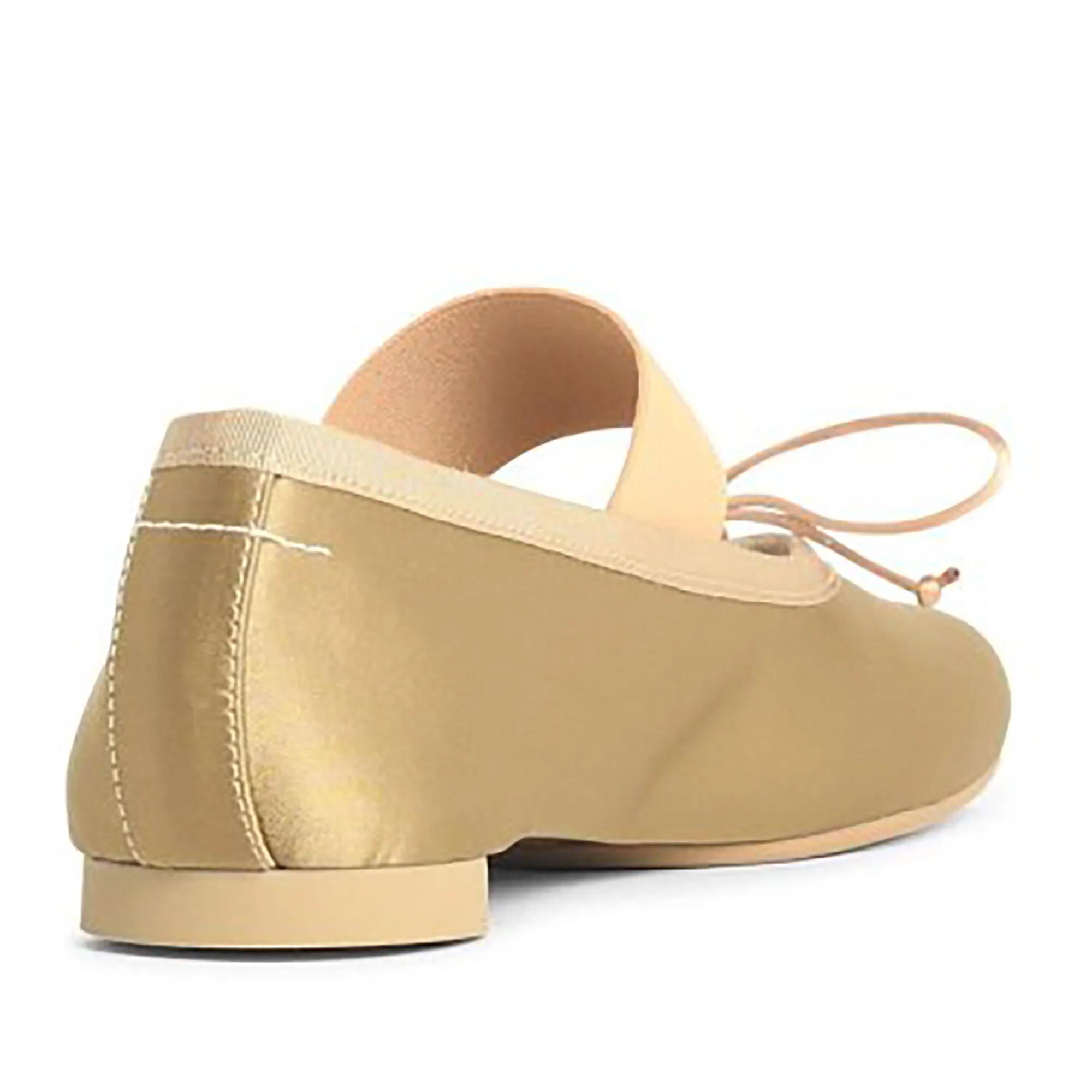 MM6 Maison Margiela Loafers Beige Polyester Ballet Flats in beige