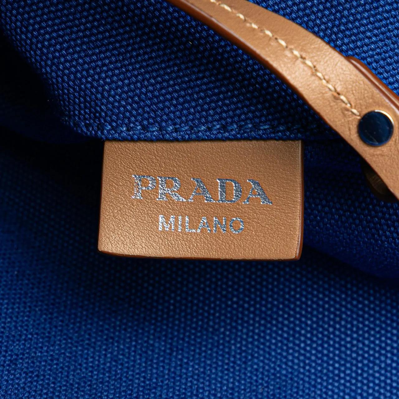 Thumbnail - Prada Hobo Bags - Medium Canvas Canapa Logo Convertible Shopping Tot - Gr. unisize - in Blau - für Damen
