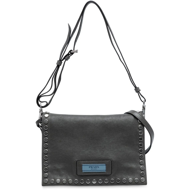 Prada Sac à bandoulière Glace Calfskin Studded Etiquette Flap grau