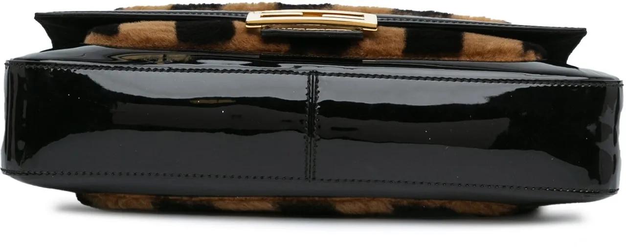 Thumbnail - Fendi Hobo Bags - 2010-2024 Shearling Pequin Baguette Satchel - Gr. unisize - in Schwarz - für Damen