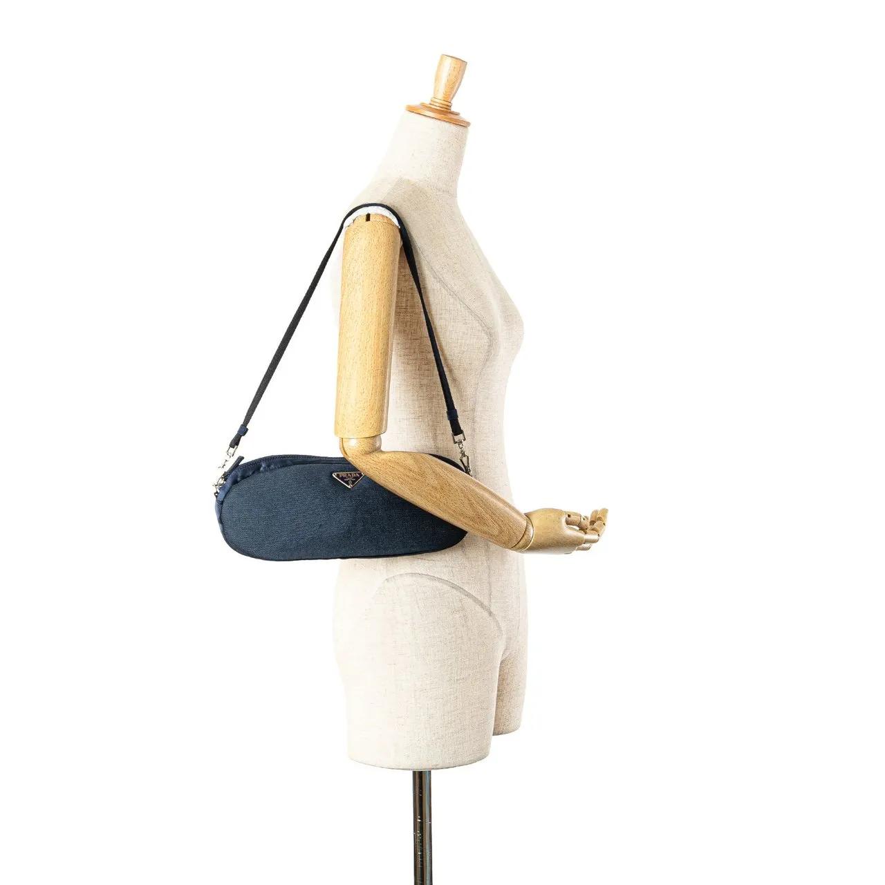 Thumbnail - Prada Hobo Bags - Satin Trimmed Mesh Shoulder Bag - Gr. unisize - in Blau - für Damen