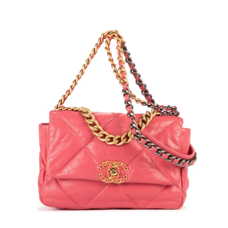 Chanel Crossbody Bag Classic 19 Flap pink