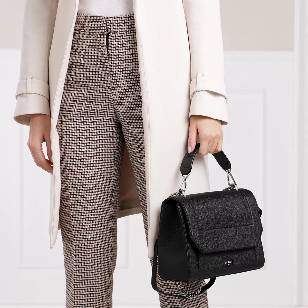 Lancel Crossbody bags Ninon Grained Leather Flap Bag Medium in zwart