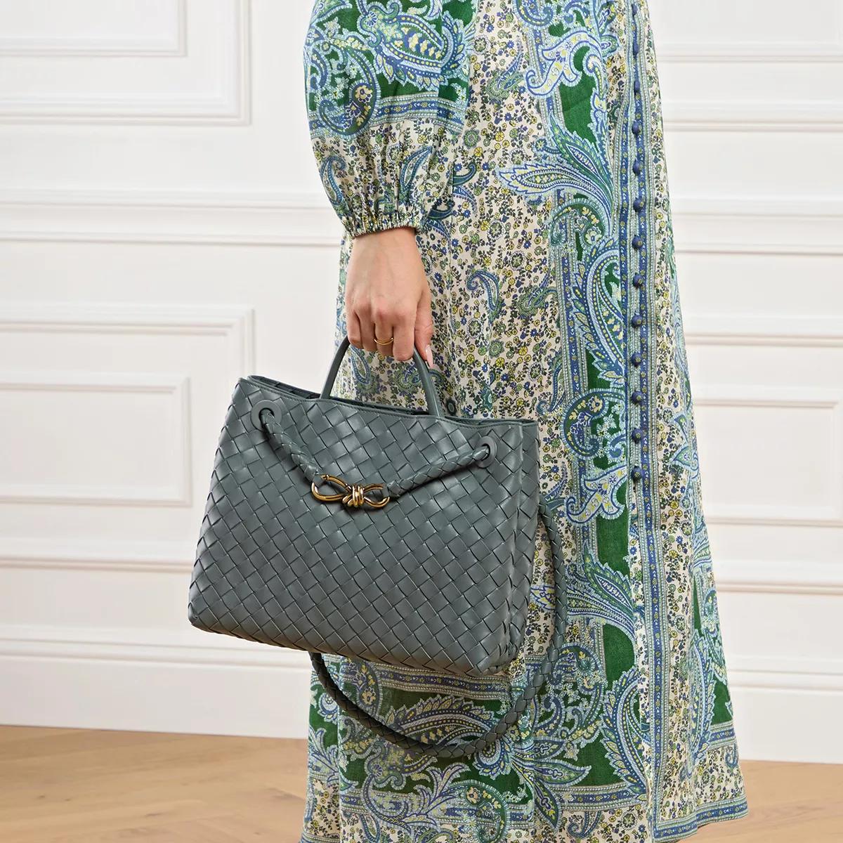 Bottega Veneta Totes Borsa Nappa Bag in grijs