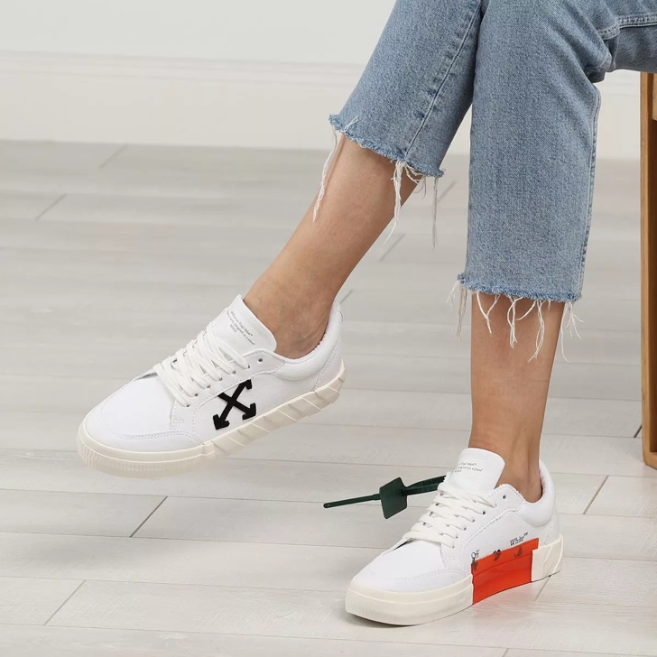 Off-White Vulc Mid-Tip Canvas Black White