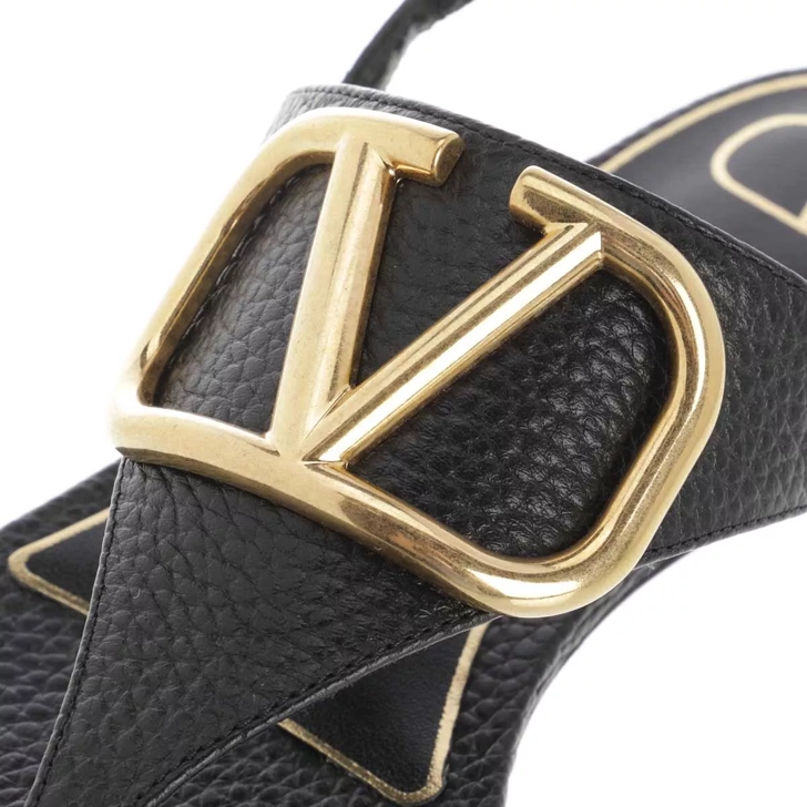 V discount logo sandals