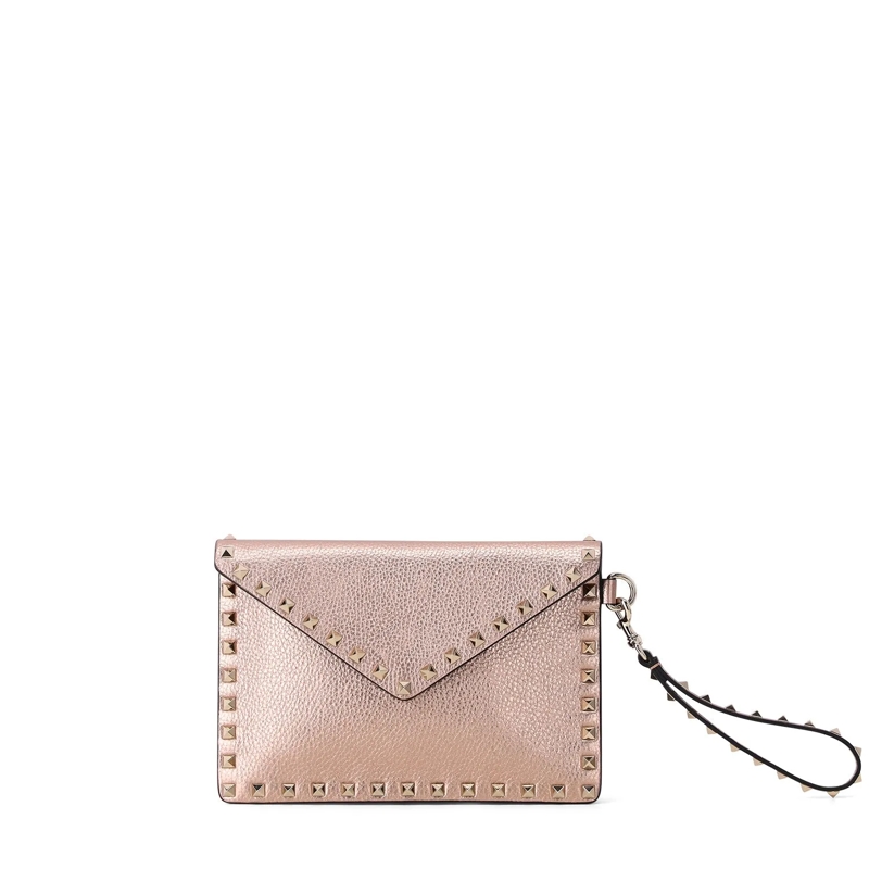 Valentino Garavani Crossbody Bag Clutch aus genarbtem Kalbsleder pink