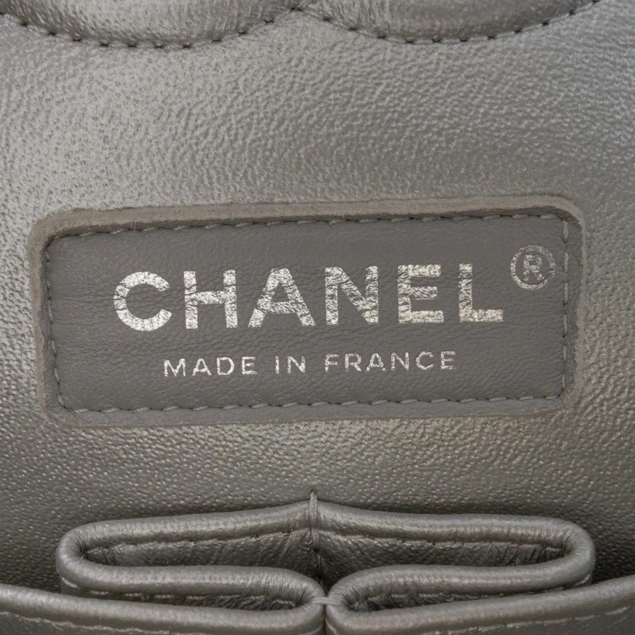 Thumbnail - Chanel Hobo Bags - Medium Classic Iridescent Caviar Double Flap - Gr. unisize - in Silber - für Damen