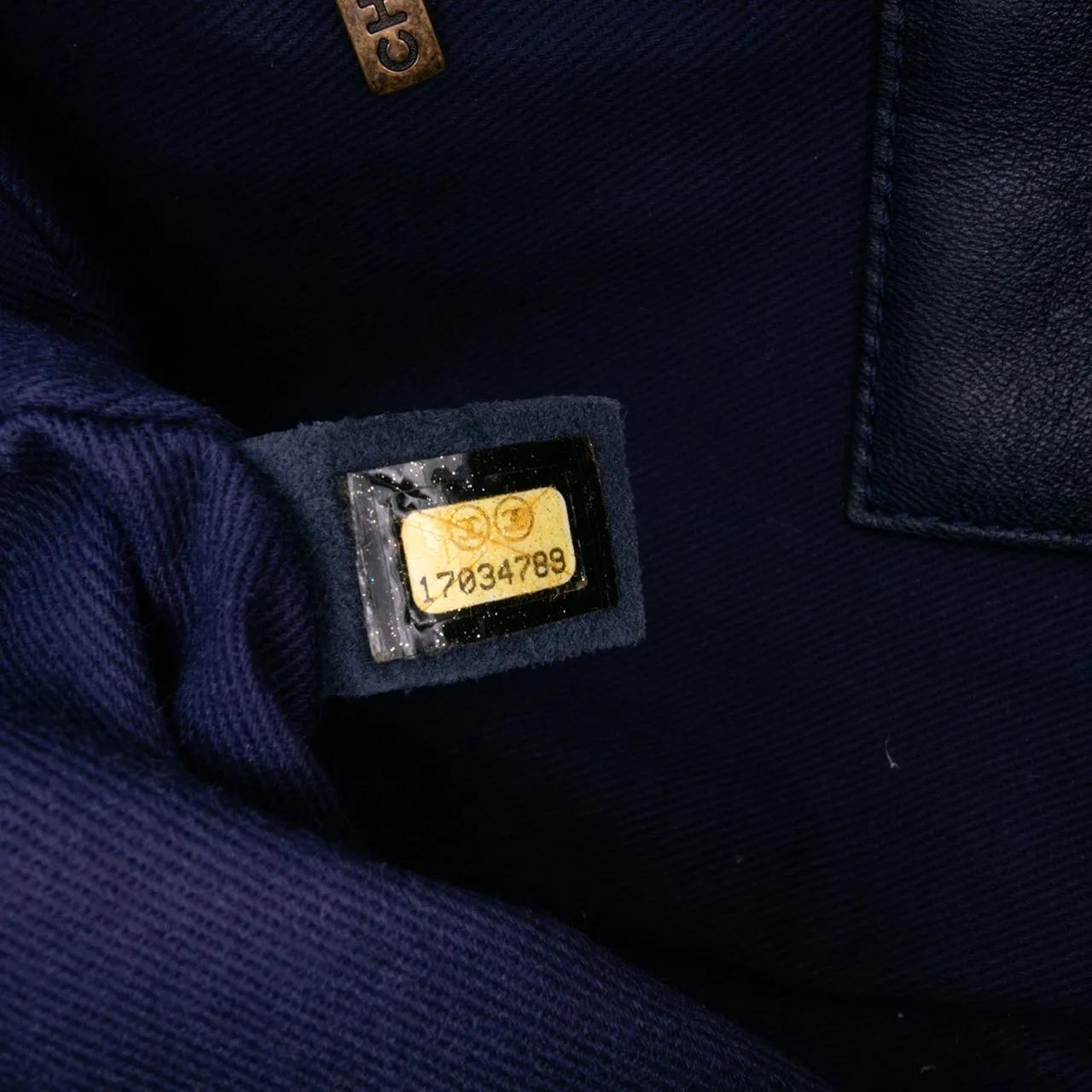 Thumbnail - Chanel Hobo Bags - Large Quilted Iridescent Calfskin Shiva Flap - Gr. unisize - in Braun - für Damen