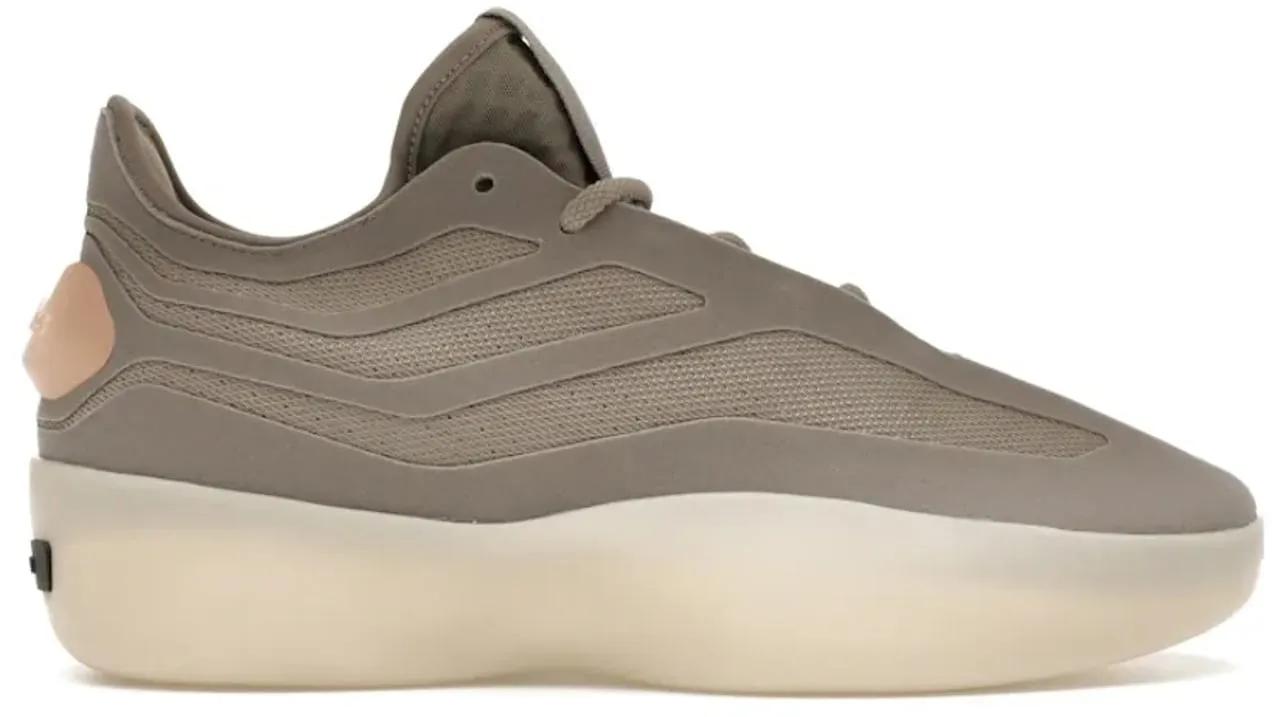 Adidas Low-Top Sneaker - adidas Fear of God Athletics II Basketball Low Put - Gr. 44_2_3 - in Beige - für Herren