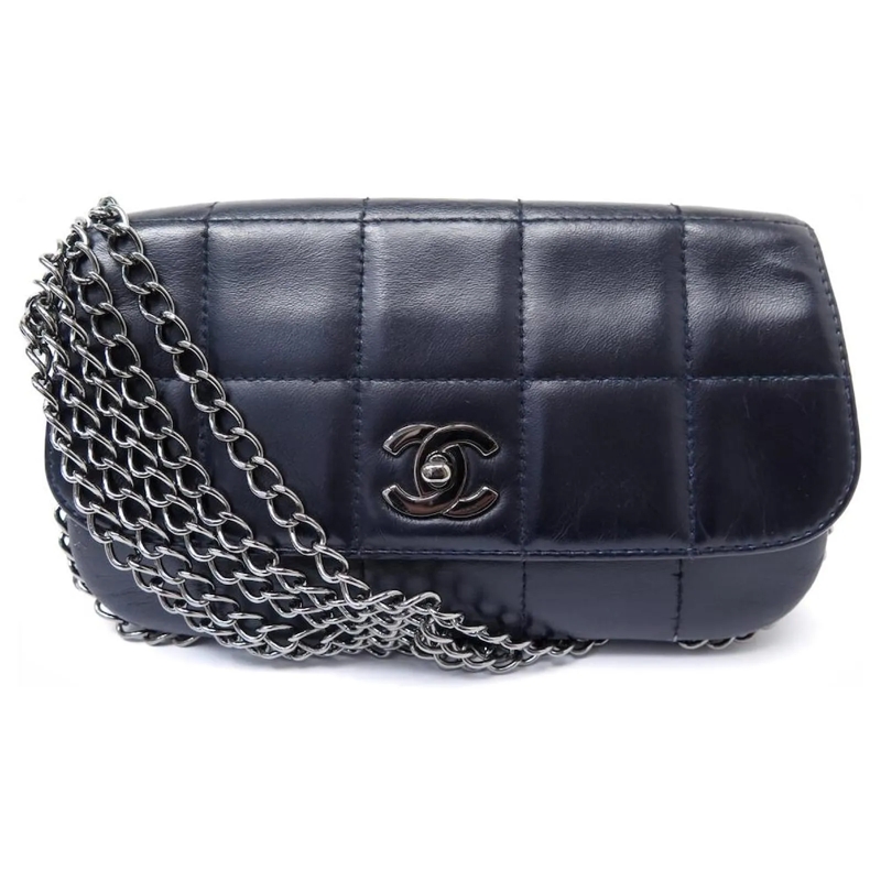 Chanel Crossbody Bag CHANEL SCHOKOLADENBARSACK MIT MEHRFACHEN KETTEN AU blau